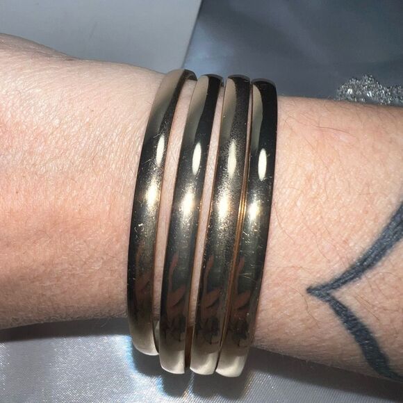 Set of 4 Gold Tone Thick Bangle Bracelets - Picture 3 of 4